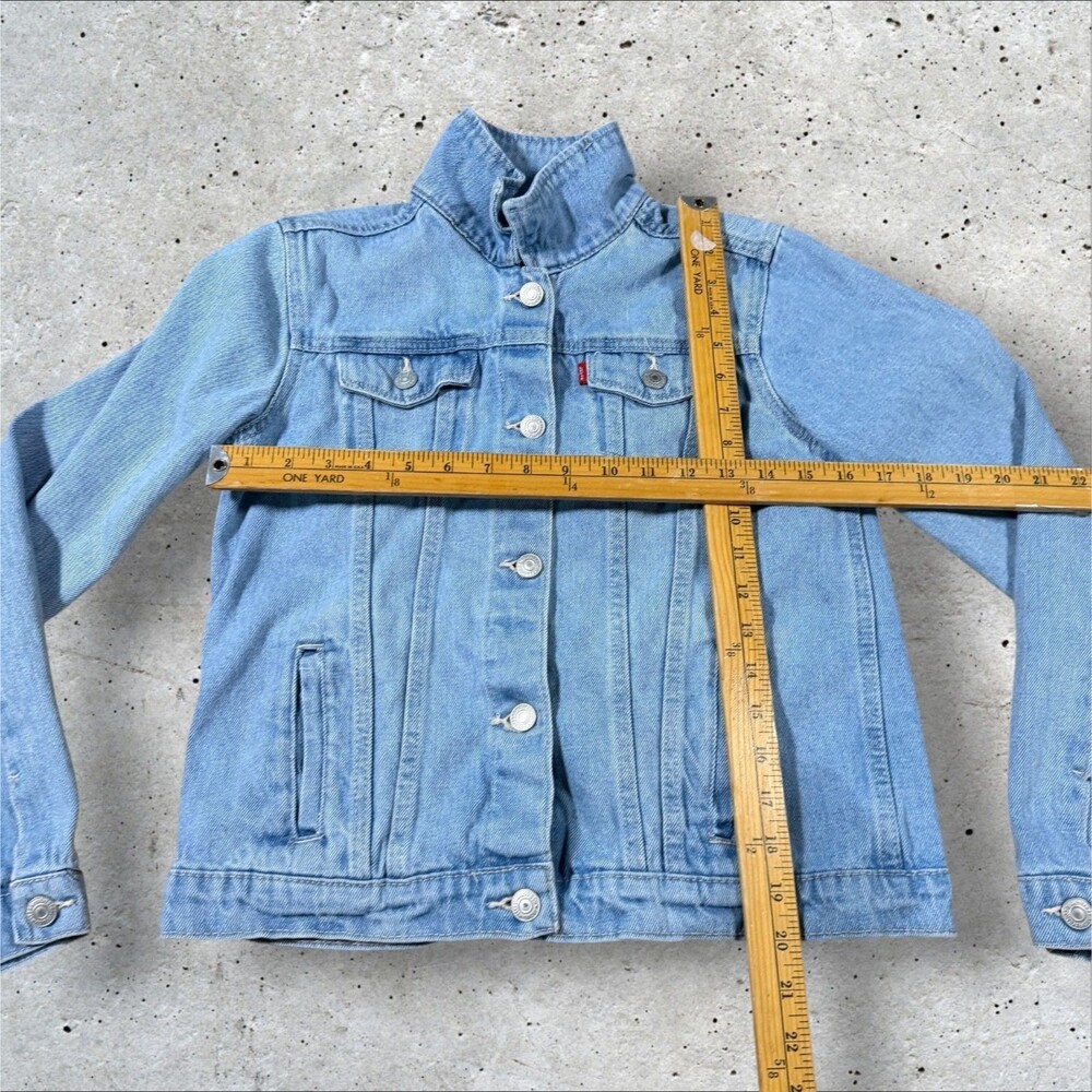 Vintage Levis Denim Trucker Jacket Youth XL Light Wash Button Up Jean Coat - Picture 8 of 8